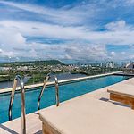 Stylish Duplex Loft - Panoramic Rooftop Pool
