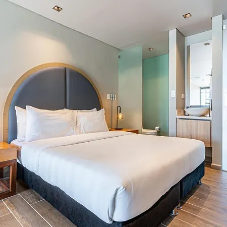 Stylish Duplex Loft - Panoramic Rooftop Pool Cartagena