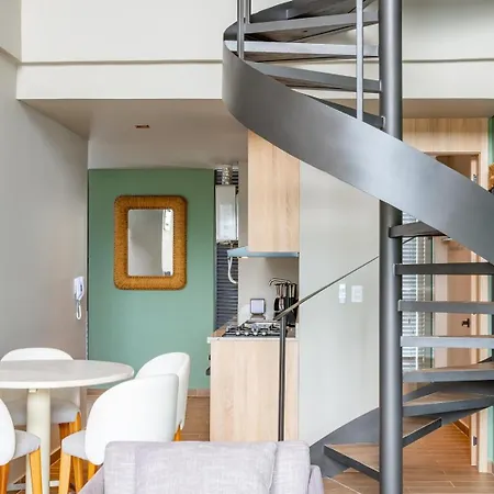 Stylish Duplex Loft - Panoramic Rooftop Pool Apartamento